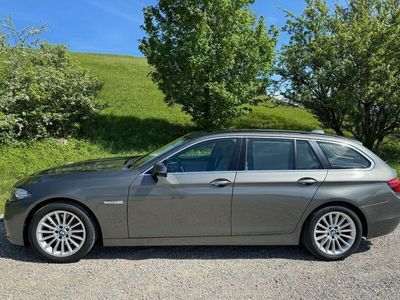 gebraucht BMW 530 d Touring xDrive Luxury Line-Vollausstattung