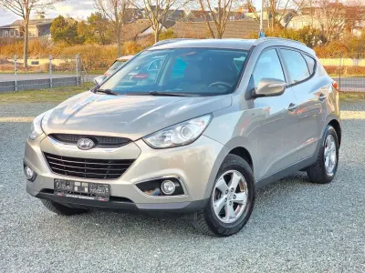 Second-hand Hyundai Tucson Style 163 CP (119 kW) 2010 Argintiu SUV