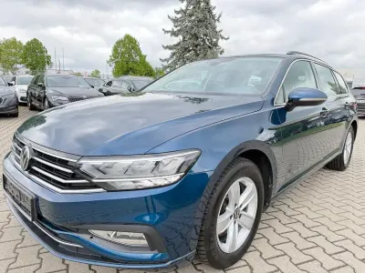 Gebraucht VW Passat Business 150 PS (110 kW) 2022 Blau Kombi
