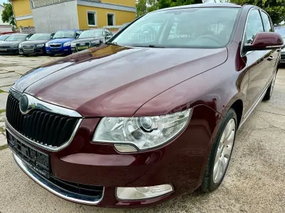 Używany Skoda Superb Elegance 160 KM (117 kW) 2009 Czerwony Sedan/Limuzyna