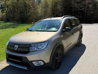 Używany Dacia Logan MCV Prestige 90 KM (66 kW) 2019 Złoty Sedan/Limuzyna