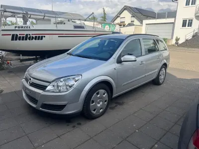 Gebraucht Opel Astra Edition 101 PS (74 kW) 2004 Silber Limousine