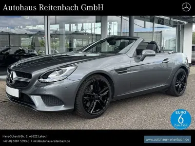 Gebraucht Mercedes SLC200 184 PS (135 kW) 2016 Lack selenitgrau Cabrio