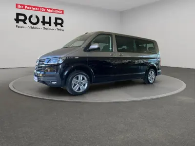 Gebraucht VW Caravelle Comfortline 204 PS (150 kW) 2023 Mojave beige metallic/ deep black perleffekt Van