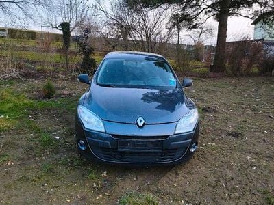 Gebraucht Renault Mégane 101 PS (74 kW) 2012 Schwarz Limousine