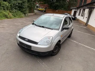Gebraucht Ford Fiesta 60 PS (44 kW) 2002 Silber Kleinwagen