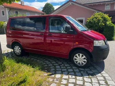 Używany VW Transporter 84 KM (61 kW) 2004 Czerwony Van