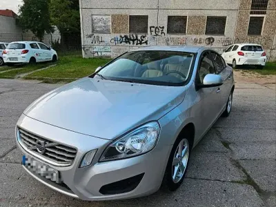 Gebraucht Volvo S60 150 PS (110 kW) 2011 Silber Limousine