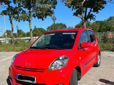 Gebraucht Daihatsu Sirion 91 PS (66 kW) 2009 Rot Kleinwagen