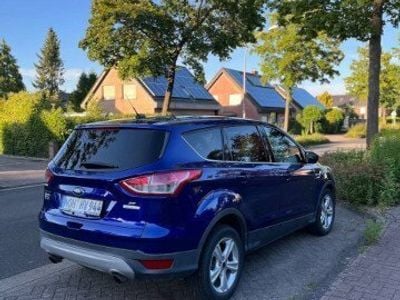Blau metallic Gebraucht 2015 Ford Escape SUV | 9.000 €