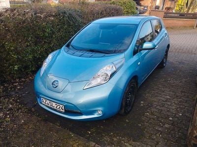 Gebraucht Nissan Leaf Acenta 80 kW (109 PS) 2015 Blau Kleinwagen