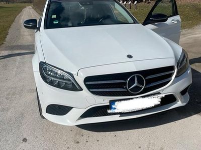 Gebraucht Mercedes C200 150 PS (110 kW) 2019 Weiß Limousine