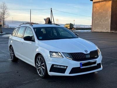 Weiß Gebraucht 2019 Skoda Octavia RS Kombi | 20.500 € (Etwas zu teuer)