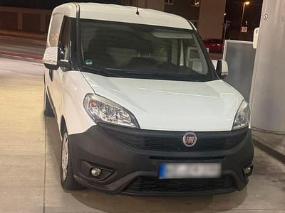Gebraucht Fiat Doblò 95 PS (69 kW) 2017 Weiß Van / Kleinbus