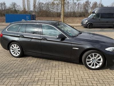 Gebraucht BMW 530 258 PS (189 kW) 2011 Grau Kombi