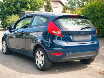 Gebraucht Ford Fiesta 60 PS (44 kW) 2010 Blau Kleinwagen