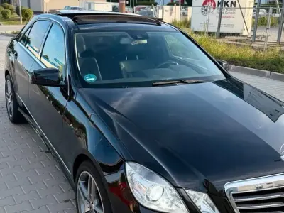 Gebraucht Mercedes E350 AMG 265 PS (194 kW) 2013 Schwarz Limousine