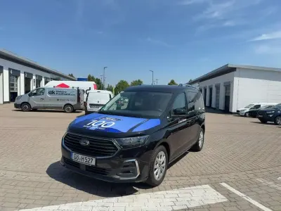 Gebraucht Ford Tourneo Connect Titanium 122 PS (89 kW) 2026 Schwarz Van / Kleinbus