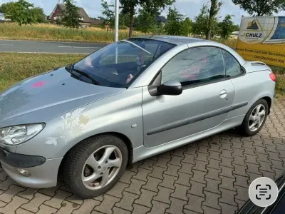 Gebraucht Peugeot 206 CC 109 PS (80 kW) 2002 Silber Cabrio
