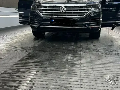 Gebraucht VW Touareg 286 PS (210 kW) 2019 Blau SUV