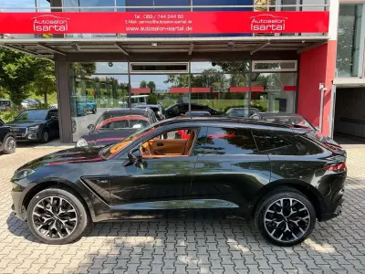 Gebraucht Aston Martin DBX 551 PS (405 kW) 2020 Purple (minotaur grün) SUV