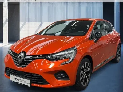 Gebraucht Renault Clio V Techno 91 PS (66 kW) 2023 Valenciaorange Limousine