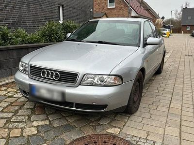 Silber Gebraucht 1998 Audi A4 Limousine | 1.900 € (Fairer Preis)