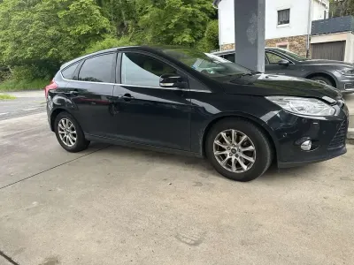 Gebraucht Ford Focus 140 PS (102 kW) 2012 Schwarz Limousine