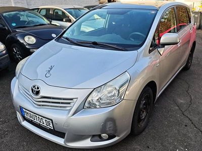 Gebraucht Toyota Verso Edition 132 PS (97 kW) 2012 Silver metallic Van / Kleinbus