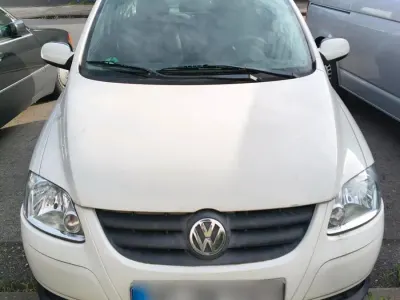 Gebraucht VW Fox 57 PS (41 kW) 2009 Weiß Kleinwagen