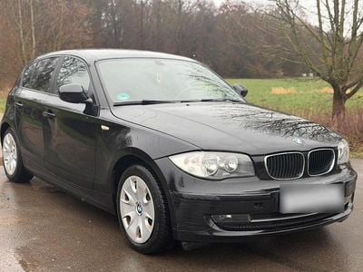 Gebraucht BMW 116 122 PS (89 kW) 2010 Schwarz Kleinwagen
