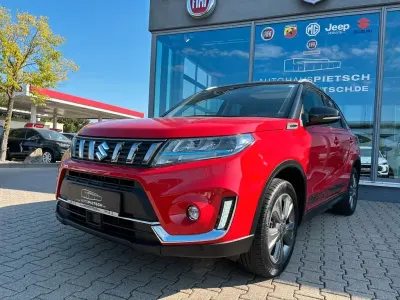 Gebraucht Suzuki Vitara Comfort+ 102 PS (75 kW) 2022 Rot SUV