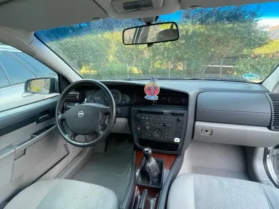 Gebraucht Opel Omega 170 PS (125 kW) 2000 Silber Limousine