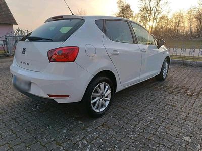 Gebraucht Seat Ibiza 69 PS (50 kW) 2015 Weiß Kleinwagen