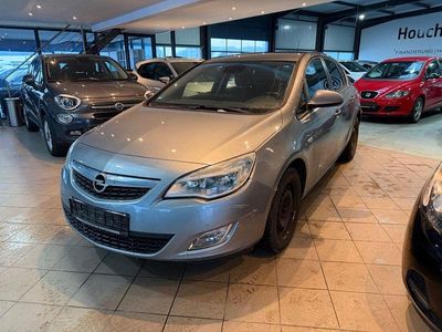 Gebraucht Opel Astra Edition 116 PS (85 kW) 2011 Silber Limousine