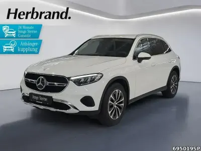 Używany Mercedes GLC200 Avantgarde 204 KM (150 kW) 2024 Biały SUV