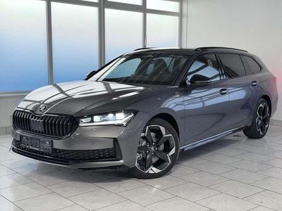 Graphitegrau metallic Neu 2025 Skoda Superb SportLine Kombi | 50.990 € (Fairer Preis)