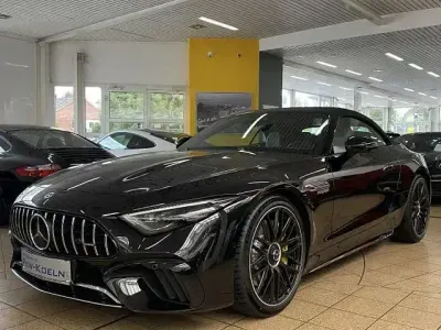 Second-hand Mercedes SL63 AMG AMG 585 CP (430 kW) 2022 Negru Cabrio