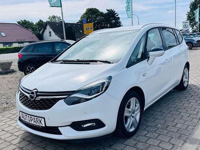 Schneeweiss/summitwhite/arctic Gebraucht 2017 Opel Zafira Tourer Business Edition Van / Kleinbus | 10.799 € (Fairer Preis)
