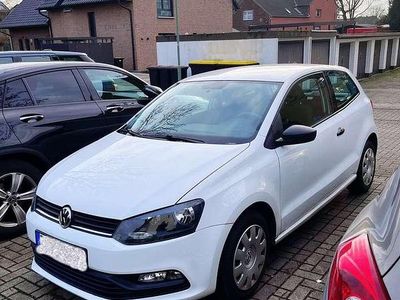 Weiß Gebraucht 2014 VW Polo Trendline Kleinwagen | 7.200 € (Fairer Preis)