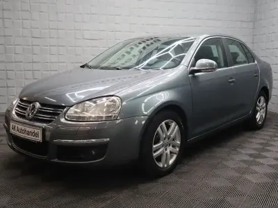 Gebraucht VW Jetta Comfortline 105 PS (77 kW) 2007 Grau Limousine
