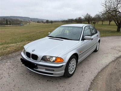 Usata BMW 318 118 CV (86 kW) 1999 Argento Berlina