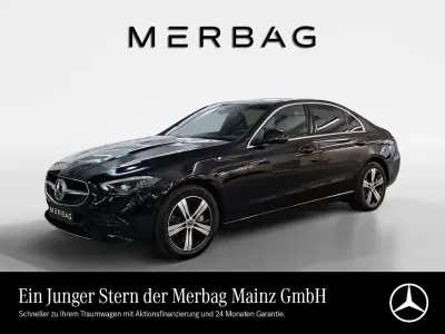 Gebraucht Mercedes C300e 197 PS (144 kW) 2026 Metalliclack obsidianschwarz Limousine