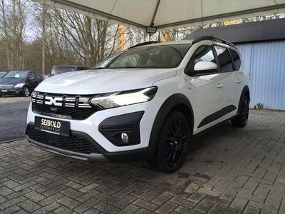 Usata Dacia Jogger Expression 101 CV (74 kW) 2023 Bianco Monovolume