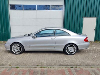 Usata Mercedes CLK320 Avantgarde 218 CV (160 kW) 2003 Argento