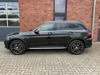 Używany Mercedes GLC350 AMG line 211 KM (155 kW) 2017 Czarny SUV