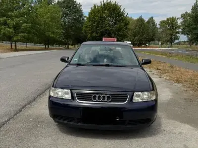 Gebraucht Audi A3 Ambiente 102 PS (75 kW) 2001 Blau Kleinwagen