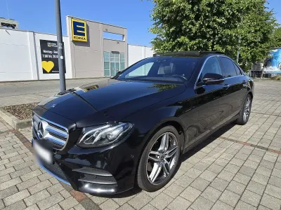 Gebraucht Mercedes E220 AMG line 194 PS (142 kW) 2020 Schwarz Limousine