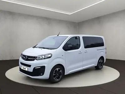 Jade weiß (uni) Gebraucht 2022 Opel Zafira Life Edition Van / Kleinbus | 31.950 € (Fairer Preis)