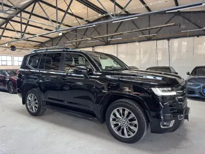 Gebraucht Toyota Land Cruiser 300 PS (220 kW) 2024 Schwarz SUV